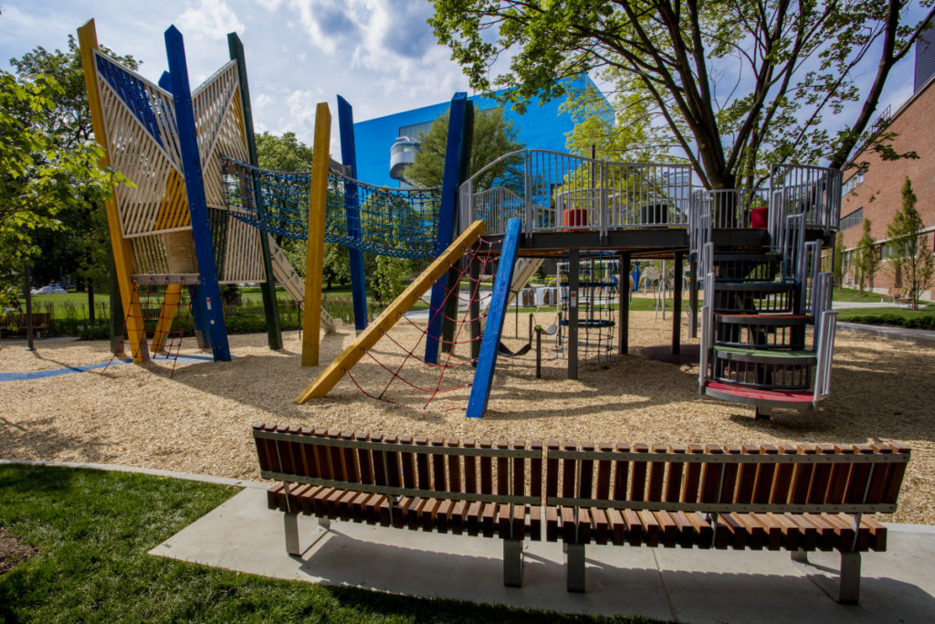 Children's play structure